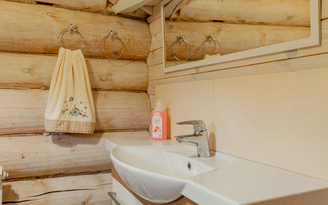 U Raify Guest House