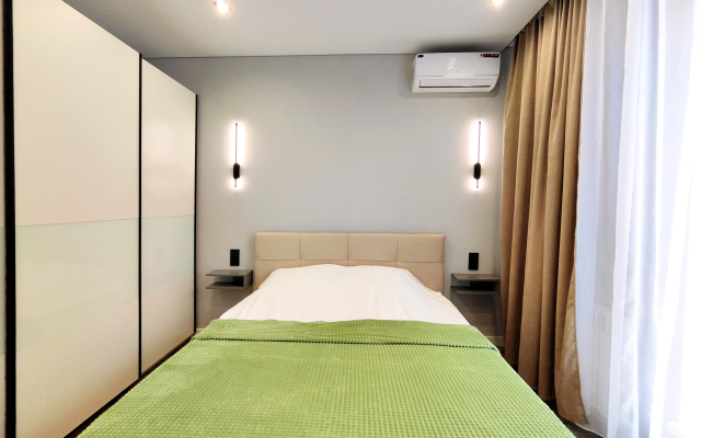 Квартира с видом на Родину Мать