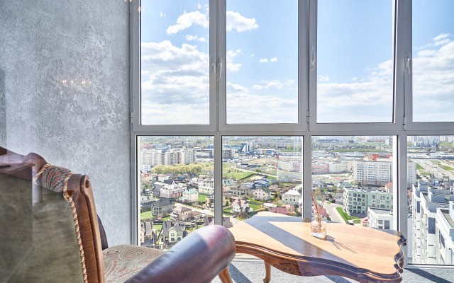 S Shikarnym Vidom S 24 Etazha Rumer Apartaments
