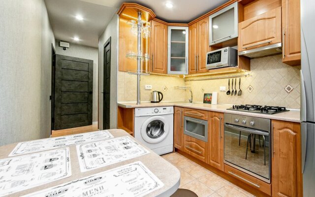 Na Romanovskoj Slobode 12 Apartments