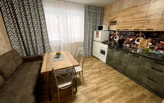 Sutki Kak Doma Na Krupskoy 93a Flat