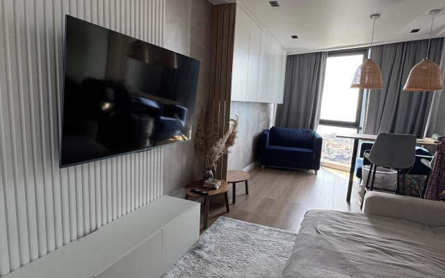 Apartament favorit MorskayaSimfonya-2 s panoramoj na more, bassejnom na territorii ZhK Apartment
