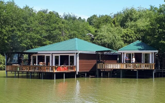 Recreation center Achigvar Lake