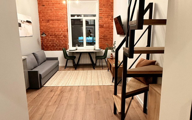 Апартаменты двухуровневые возле Кремля с парковкой