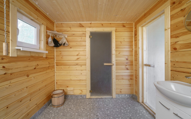 U Reki S Baney Private house
