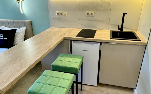 312.1 Botanicheskiy Sad Apartment