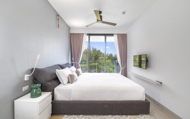 Апартаменты Три спальни с видом на море и озеро