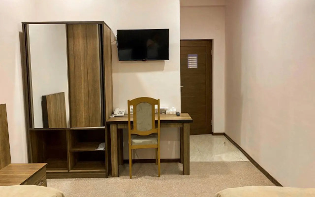 Mina Hotel