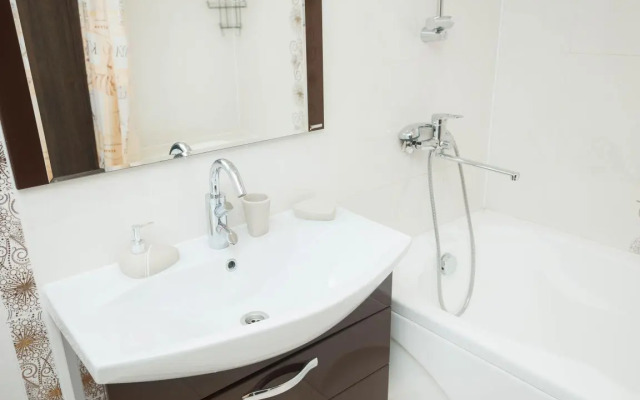 Etazhideyli Na Schorsa 103 Flat
