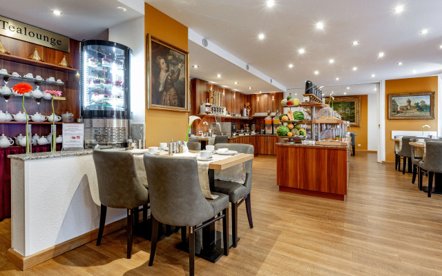 Отель Burgschmiet GmbH