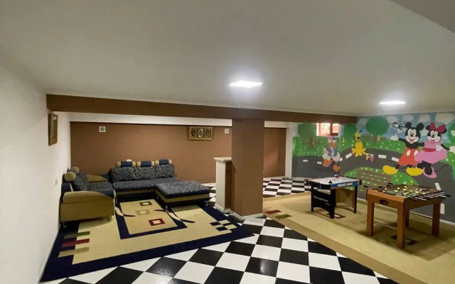 Gold Private House