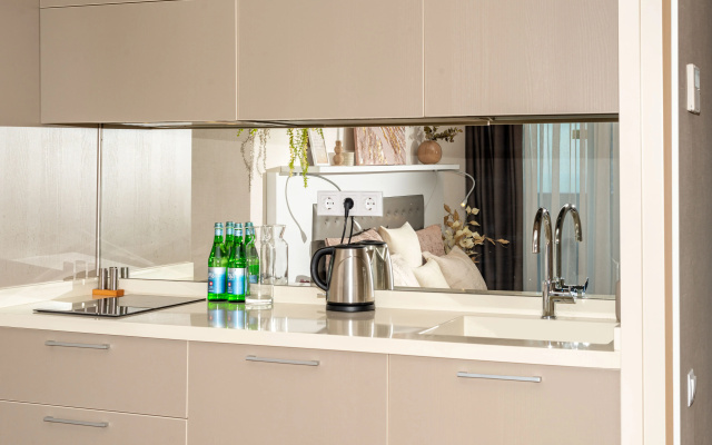 Апартаменты Elegant Comfort at Alliance Palace
