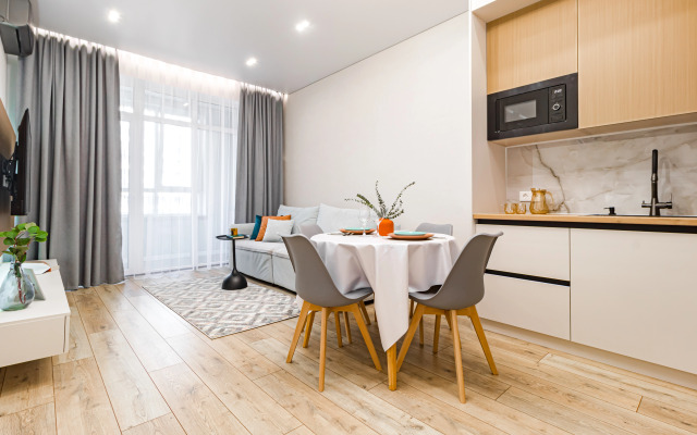 Yevrodvushka Lyuks v Tsentre Stolitsy Flat