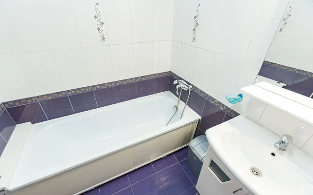 V Tsentre po Boyevoy 36/1 Apartments