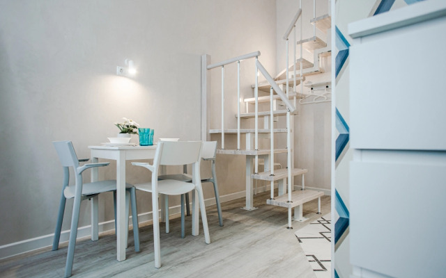 Two-Level Studio Vivaldi ElenaSweetHome Near Tts Moskva and Sadovod