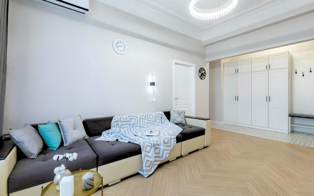 Апартаменты Трехкомнатные в сердце столицы