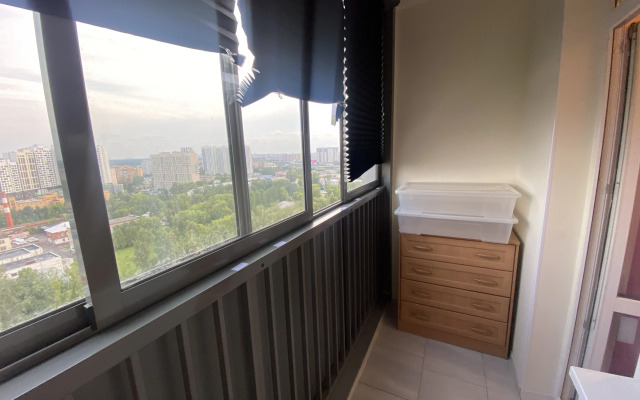 Shikarnaya Odnushka Ryadom s Meditsinskim Tsentrom Flat