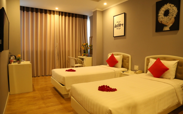 Kaka  Hotel