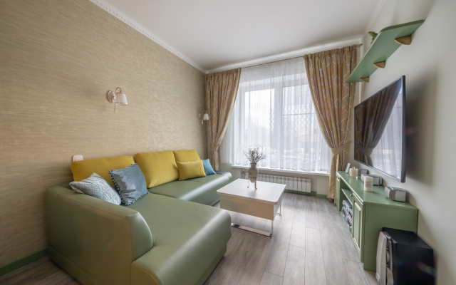 Uyutnaya Dizaynerskaya V Sovremennom Zhk Biznes Klassa Flat