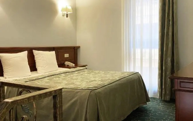 Hotel Russia