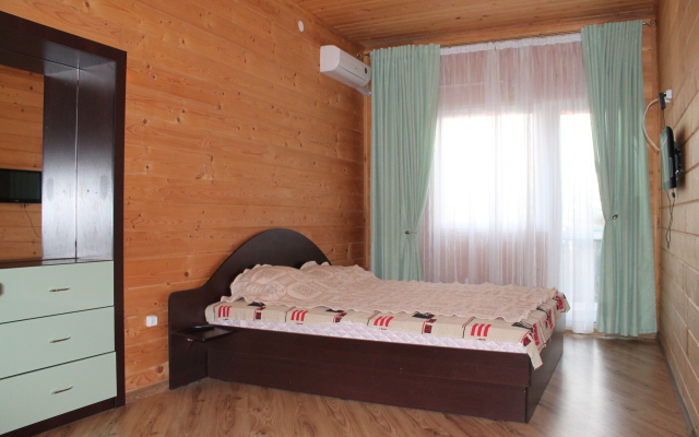 Na Shosse Alupkinskom 62V Guest House