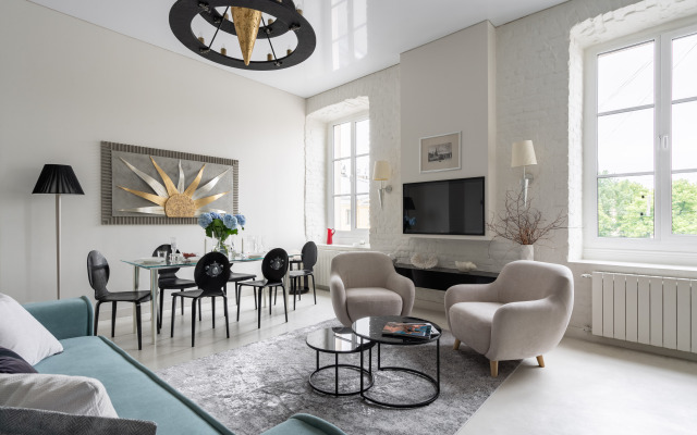 Квартира четырехкомнатная на Почтамтском