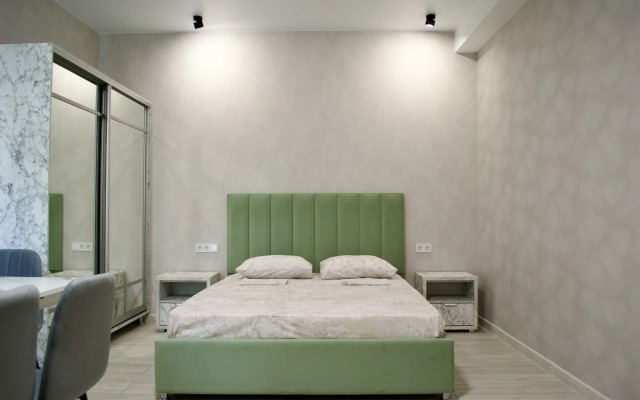 Cрetyrekhmestnye S Kukhney Apartments