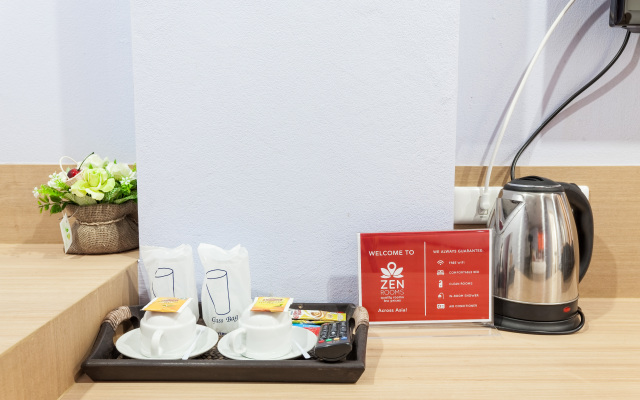 ZEN Rooms Patong Soi Chuwong Hotel