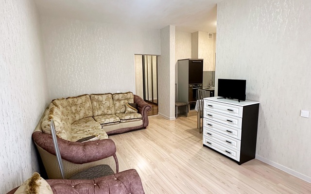 Квартира Двухкомнатная квартира на Радужном