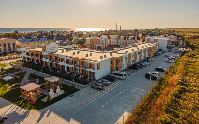 LetooteL Blagoveschenskaya Hotel