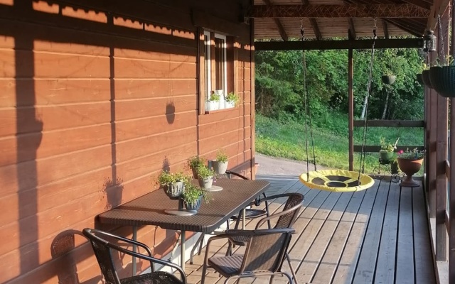 U Pestrogo Zaliva Guest House