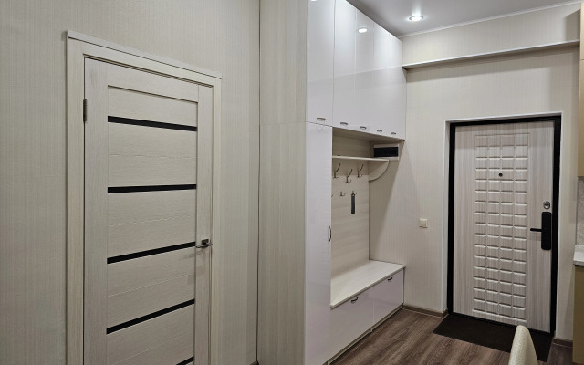 U Ozera Bannoye Na Rodine Flat