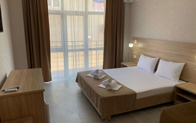 Golden Plaza Hotel