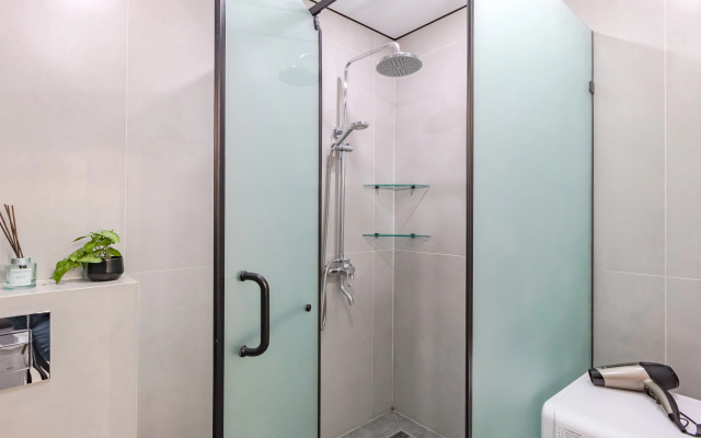 Khalal u Krupneyshey Mecheti Tsentralnoy Azii I Expo Tsentra Apartments