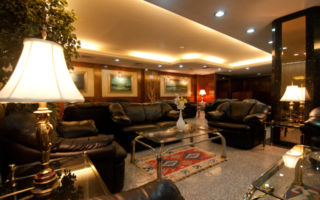 Grand Hilarium Hotel