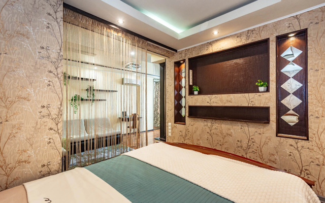 Квартира Комарова 12