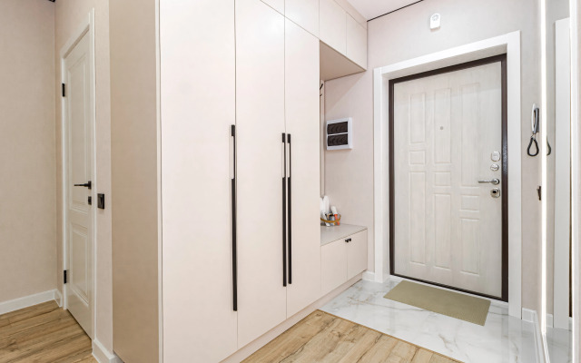 Trekhkomnatnie Ryadom S Trts Abu Dhabi Plaza Apartments