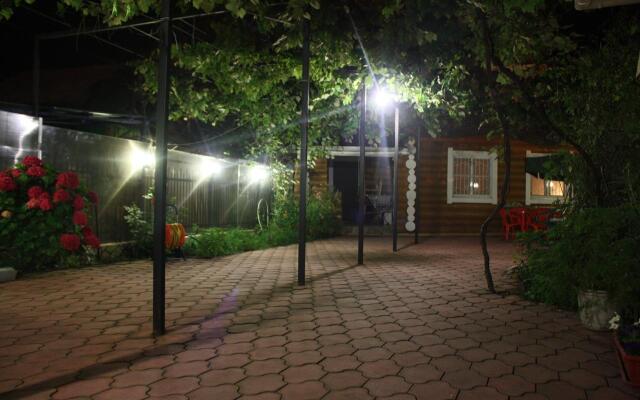 Pod Klych na Kompanyu do 14 chelovek Guest House