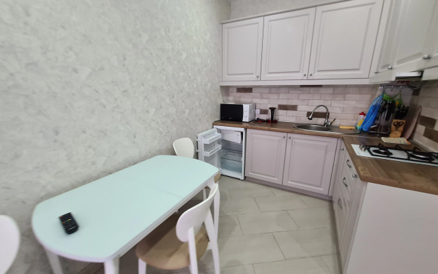 Studiya S Balkonchikom V Kurortnom Gorodke Flat