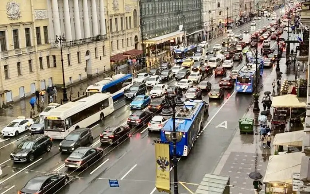 Квартира Большая 3-х комнатная Невский 51