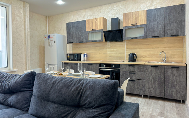 Квартира Трехкомнатная Оптимистов 9