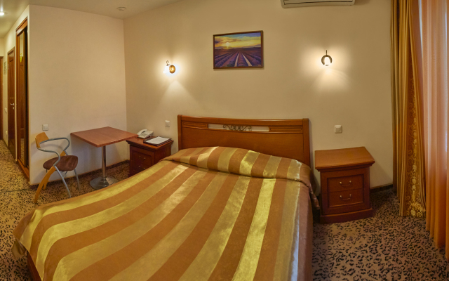 Le Vashoff Hotel