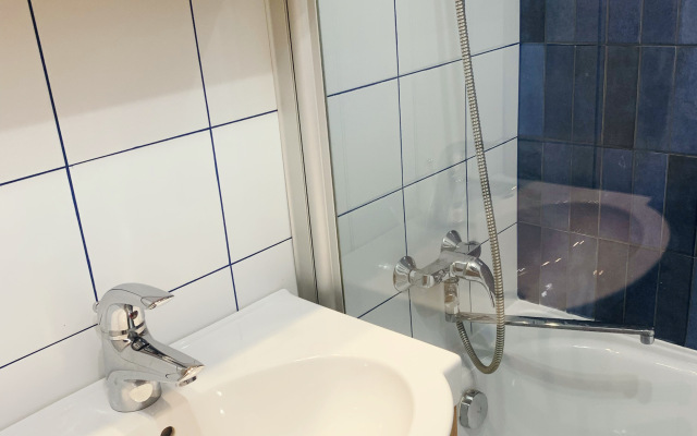 "odnushka S Gamakom" Flat