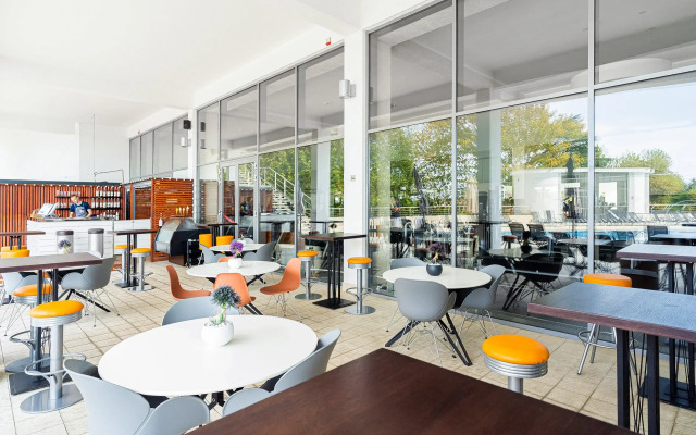 Ideal Khauz 9 Apartments