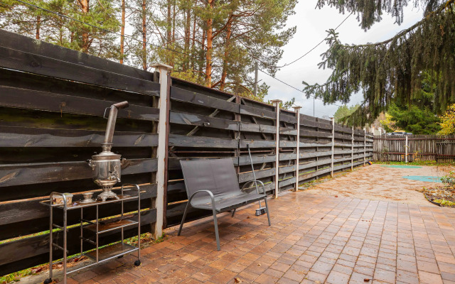 U Raify Guest House