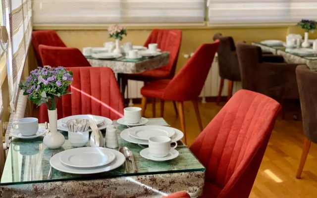 Clover Boutique Hotel