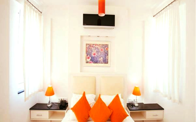 Golden Life Heights Deluxe Suite Hotel