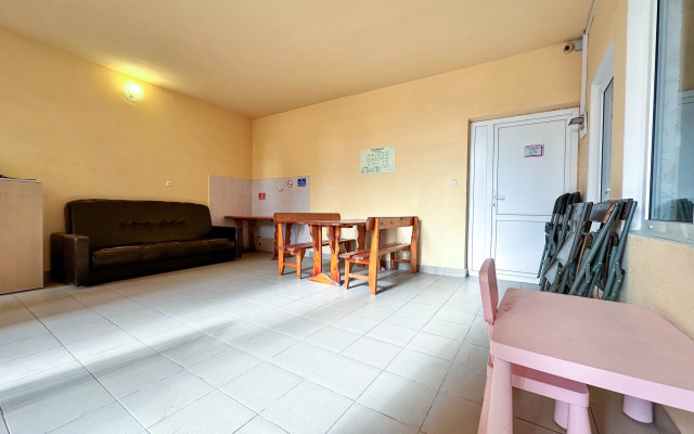 Edelveys Hotel