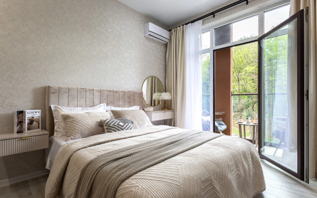 S Balkonom I Vidom Na Lesopark Alleya 326 Flat