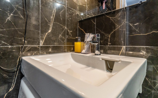 Апартаменты Six